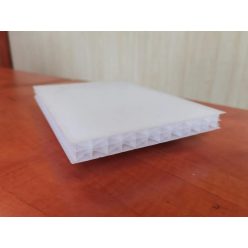 Opál polikarbonát lemez, 5X egy oldalon UV védett, 16mm